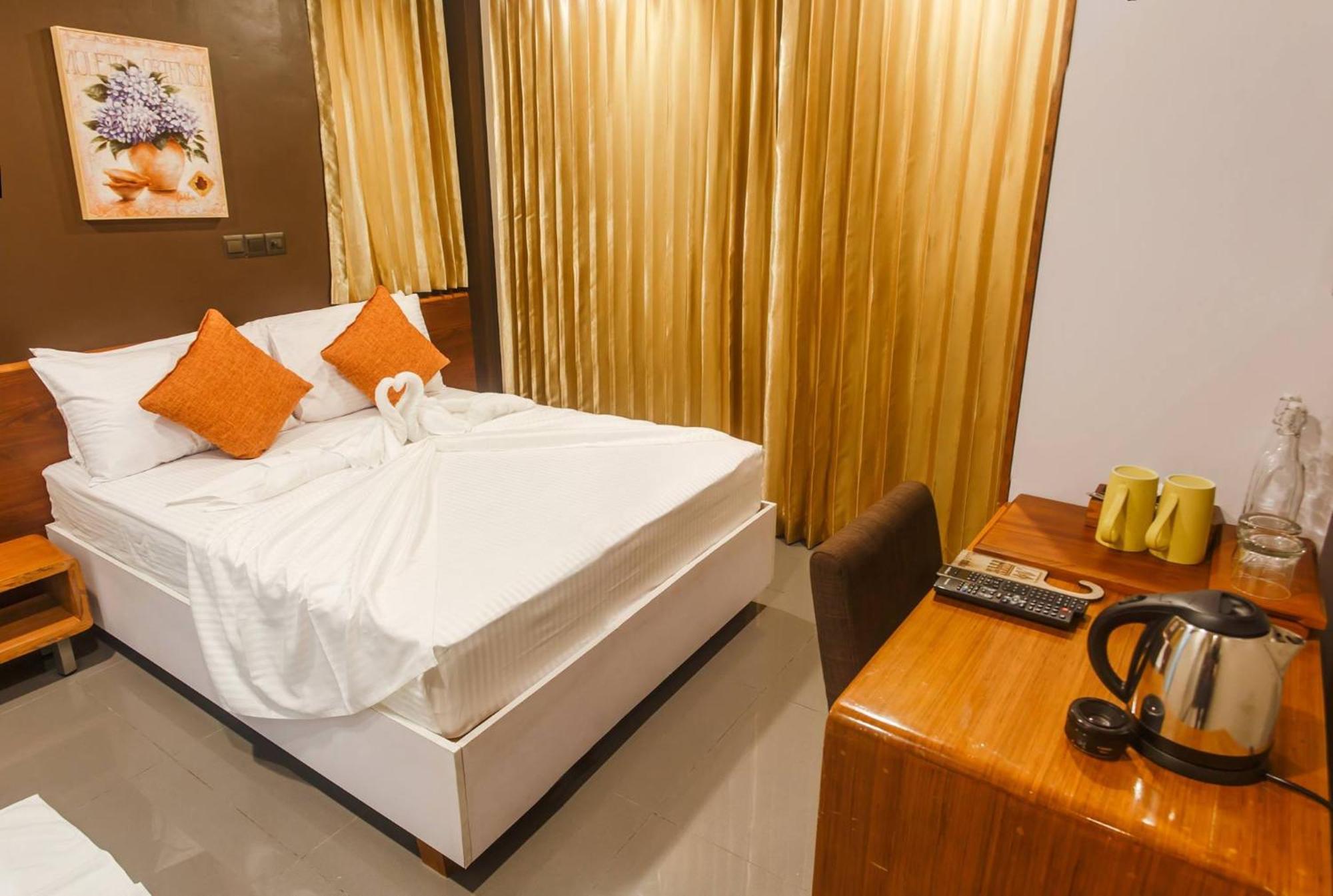 Hotel Club Blu Male Zewnętrze zdjęcie